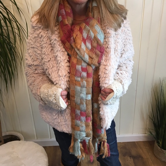 SUPER SOFT COLORFUL SQUARES SCARF - Picture 6 of 7